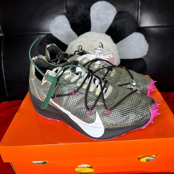 Off-White Nike Sneakers. - Picture 1 of 6